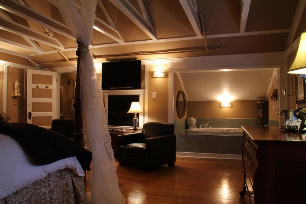 Bed and Breakfast Leaside Manor Сент-Джонс Экстерьер фото